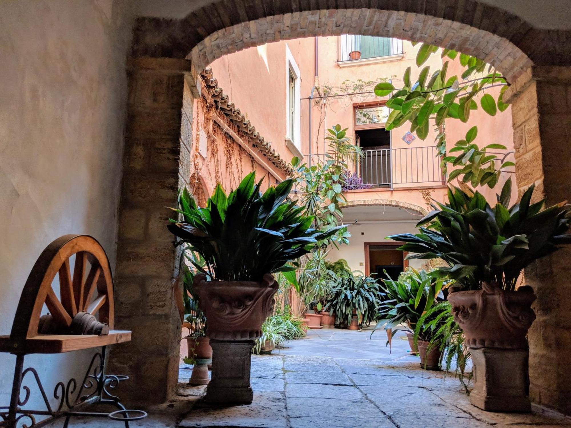 Casa Di Chiara Hostel Crotone Buitenkant foto