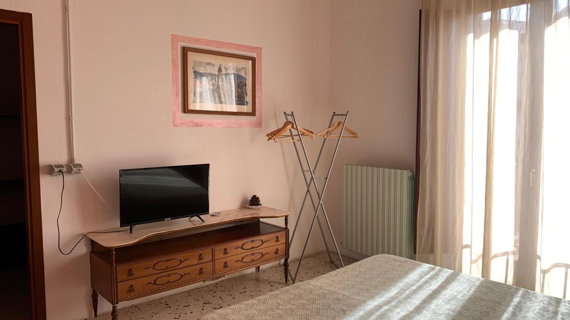 Casa Di Chiara Hostel Crotone Buitenkant foto