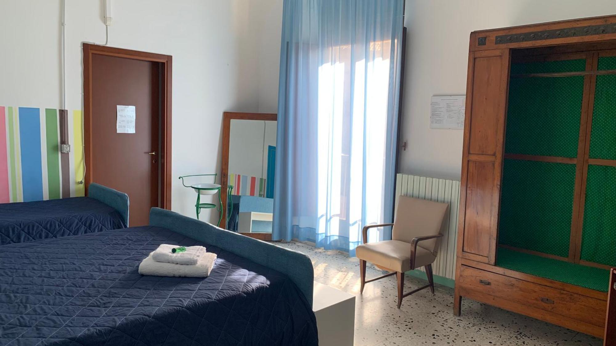 Casa Di Chiara Hostel Crotone Buitenkant foto