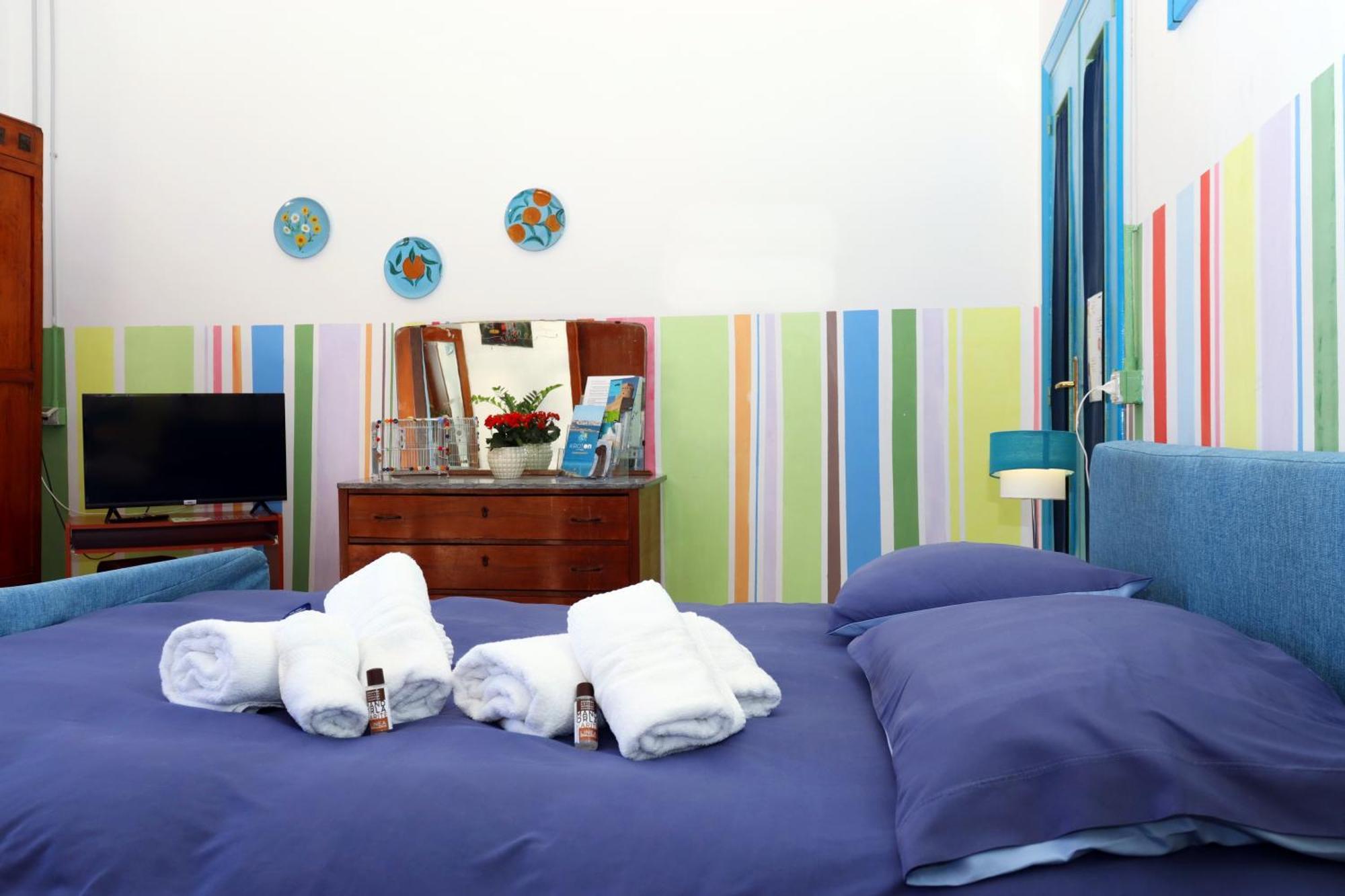 Casa Di Chiara Hostel Crotone Buitenkant foto